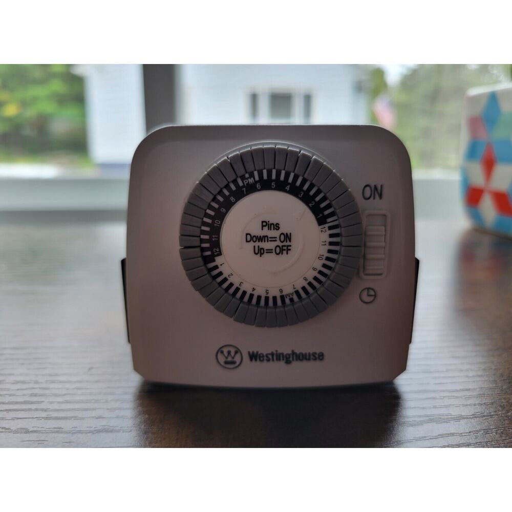 Westinghouse TM425 (01199) White 2-Outlet 24-Hr Mechanical Timer - Indoor -Works